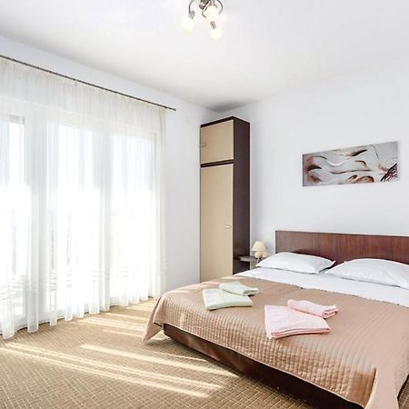 Apartment Vesna セルツェ エクステリア 写真